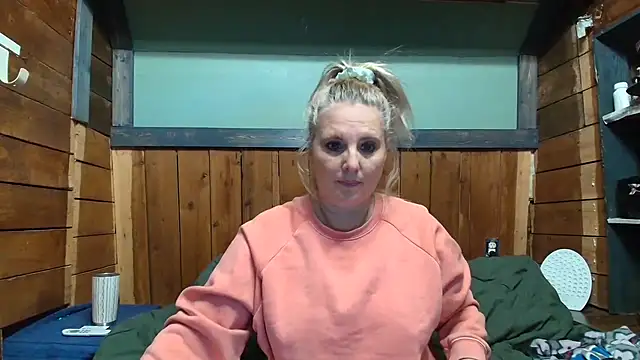 lisaxlovexxx (F milf) - Playtime!!