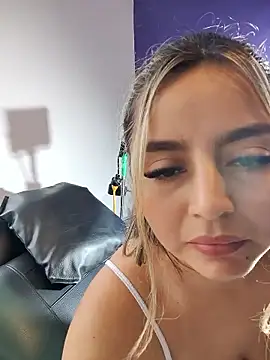 celesteprince2 (F young) - Tatuaje en la nalga