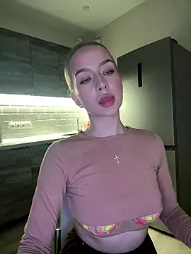 MissOyee from StripChat is Freechat