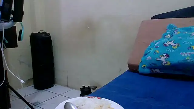 diosa339 (F young) - shower and play with my pussy in theo