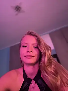 Webcam Model (AnastasiaAniess)  is live.Free join now!