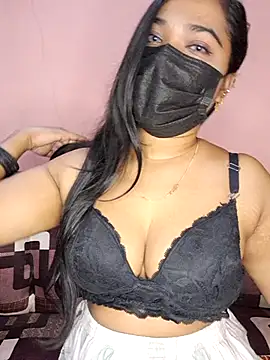 Webcam Model (ariya-03)  is live.Free join now!