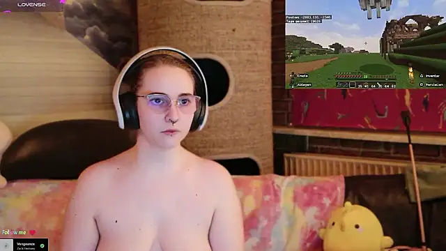 GamerGirl_Eve from StripChat is Freechat