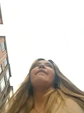 celeste_83 (F young) - Show my tits in public 🥵😈