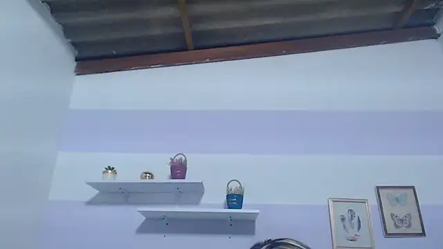 kimberlyvega (F milf) - My lips on your hard cock 💦