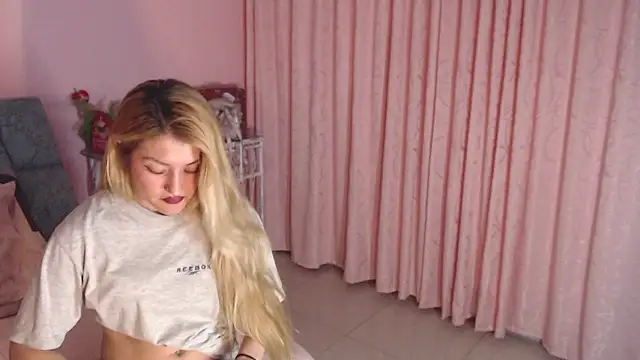 camila_russoo (F young) - zoom in my pussy + control lush 2 min