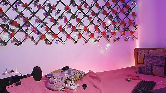 mialinsay (F young) - get naked