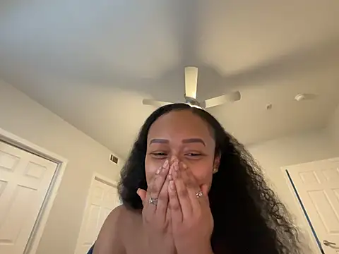 rylreese (F young) - ✨360/show outfit +oil ass, shake✨