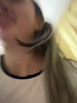 Webcam Model (VictoriaGerard_Pink)  is live.Free join now!