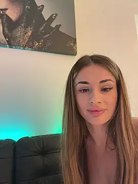 Webcam Model (IsabellaEtthan)  is live.Free join now!