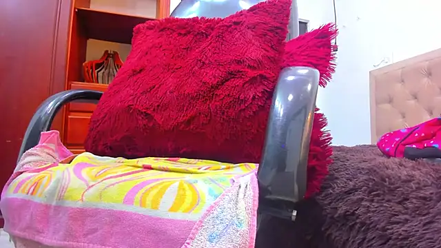 emma_purple_ - Emma_purple_'s free webcam - UK Sex Cams