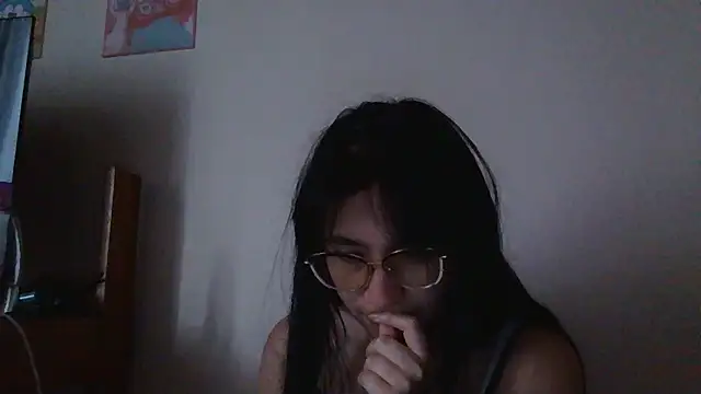 Arielle_lov from StripChat is Freechat