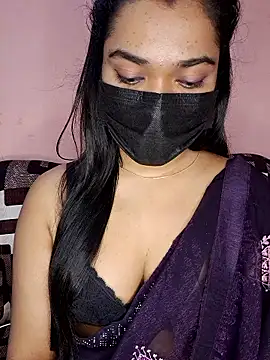 Webcam Model (ariya-03) is live