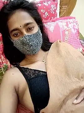 Webcam Model (Softecho-03)  is live.Free join now!