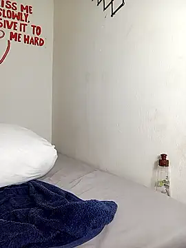 milafyre (G teen) - domi + dildo for 5 min