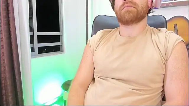 michacosio - Michacosio's free webcam - UK Sex Cams