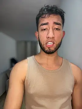 liam_bronw (M young) - Public toilets show dick