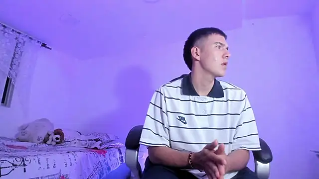 aleck_boy - Aleck_Boy's free webcam - UK Sex Cams