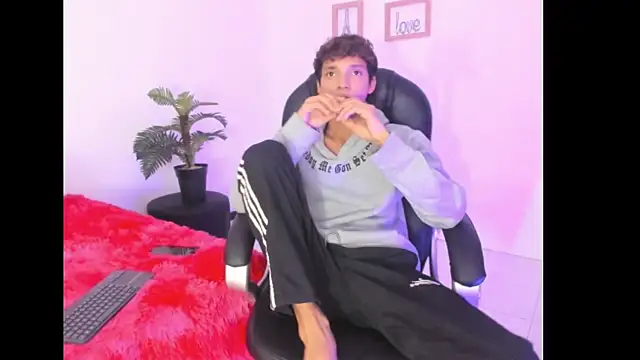 im_ralff (M twink) - hard cock