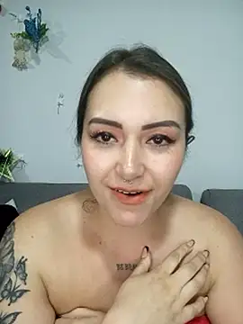 luna_kitty (F young) - suck milk