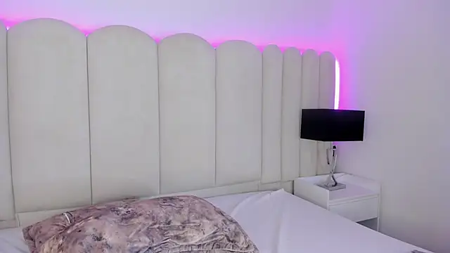 annycherry_ (F teen) - cream on tits + lush control