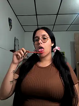 annya-sweet (F young) - I'm sending you my video of semen on my