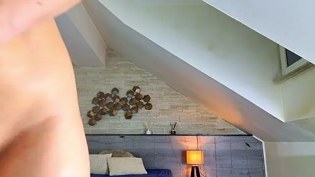 Webcam Model (foxxy_milf)  is live.Free join now!