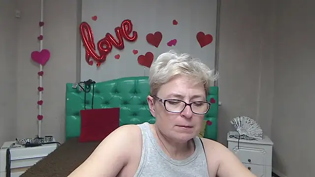 emiliagree - EmiliaGree's free webcam - UK Sex Cams