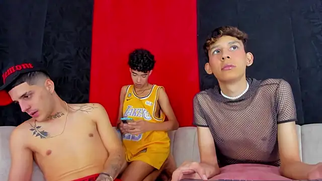 pleasure_boys_hot (G twink) - french kiss