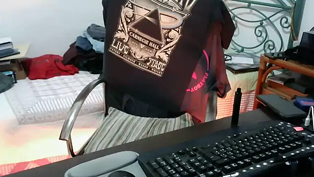 Italian_dark_desire webcam