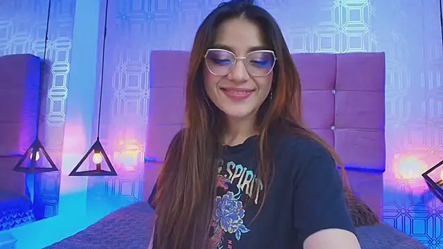 sarinorrisfg (F young) - rubbing pussy   💦👄