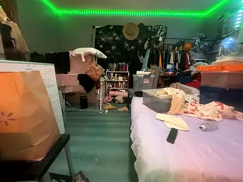 juicylucylips69 (Ask my age) - 20000 ta de