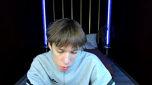 markbranston (M twink) - suck dildo