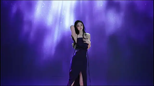 美女SoHo__club在线直播