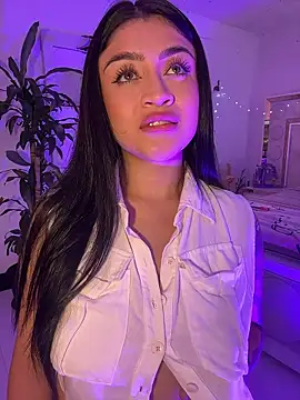 lucianaroy - Lucianaroy's free webcam - UK Sex Cams