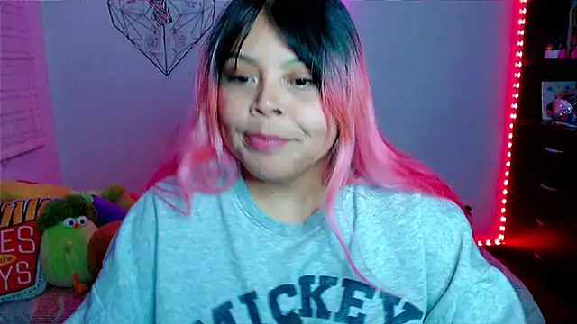 elliemoonx (Ask my age) - squeeze ass