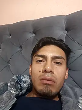 elmachod18cm - Elmachod18cm's free webcam - UK Sex Cams