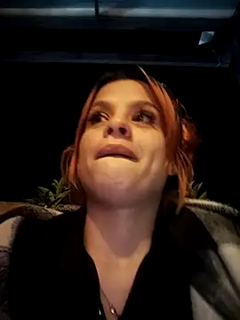 cataleya_16 (F young) - Naked undefcoat in bar + Squirt