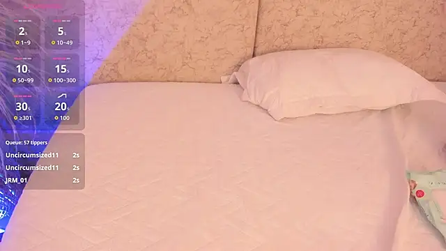 _Malak live cam screenshot female on TokenKeno — Tip, Play & Watch Live Cams