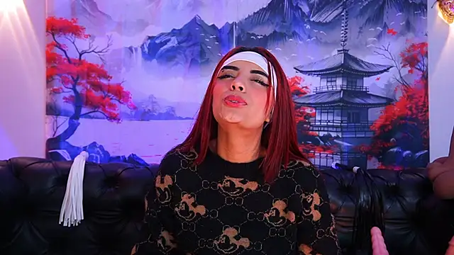 tiffany_sander (G teen) - Pinch nipples + Spit