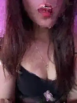 Webcam Model (Moon_pusy)  is live.Free join now!