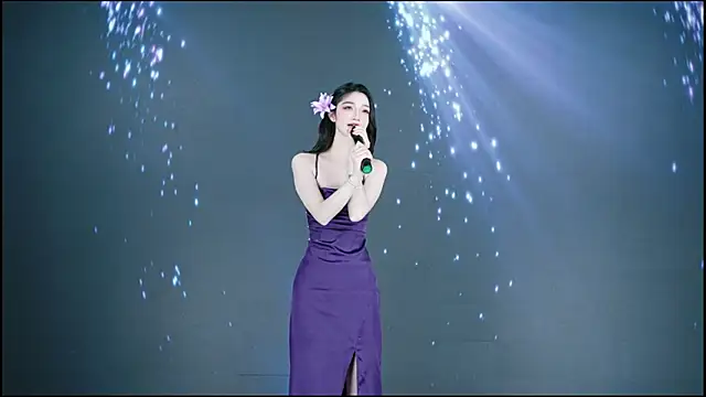 美女SoHo__club在线直播