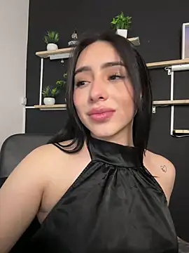 Webcam Model (isabella_jade)  is live.Free join now!