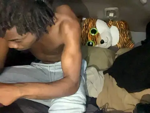 slimecrownzout5 - SlimeCrownzOut5's free webcam - UK Sex Cams