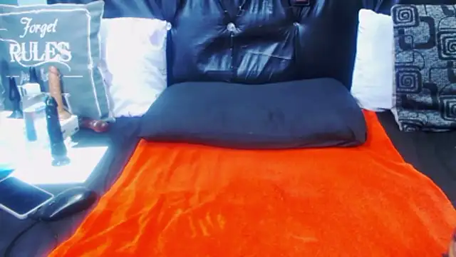 spicydiver38 (Ask my age) - destroy my fuckin  dirty pussy