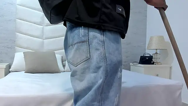 jax_black (M young) - HARD STRAW