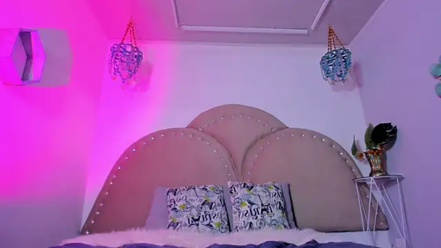 scarlett_venom_ - Scarlett_venom_'s free webcam - UK Sex Cams