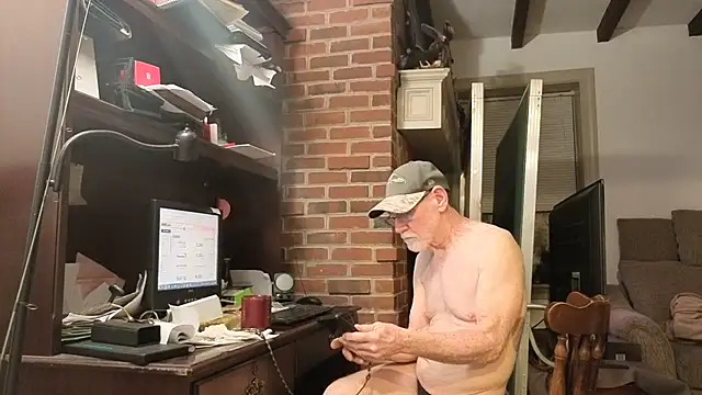 cdforu (M grandpa) - Wak me up with the toy