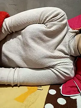 Webcam Model (Lover-loverxx)  is live.Free join now!