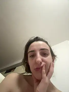 elitavibes (F young) - Inserisco il mio enorme giochino